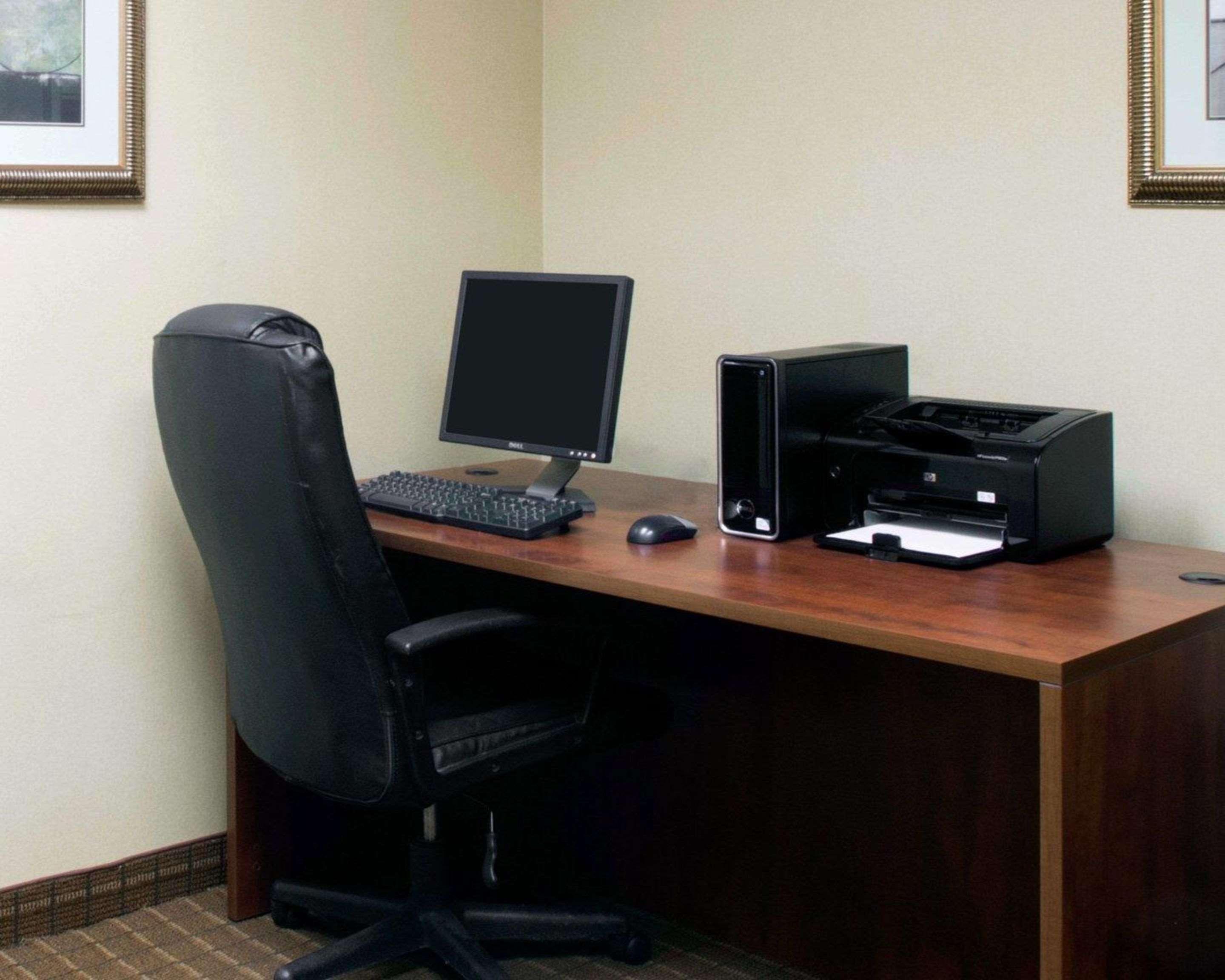 Comfort Inn & Suites Greenville I-70 Екстериор снимка