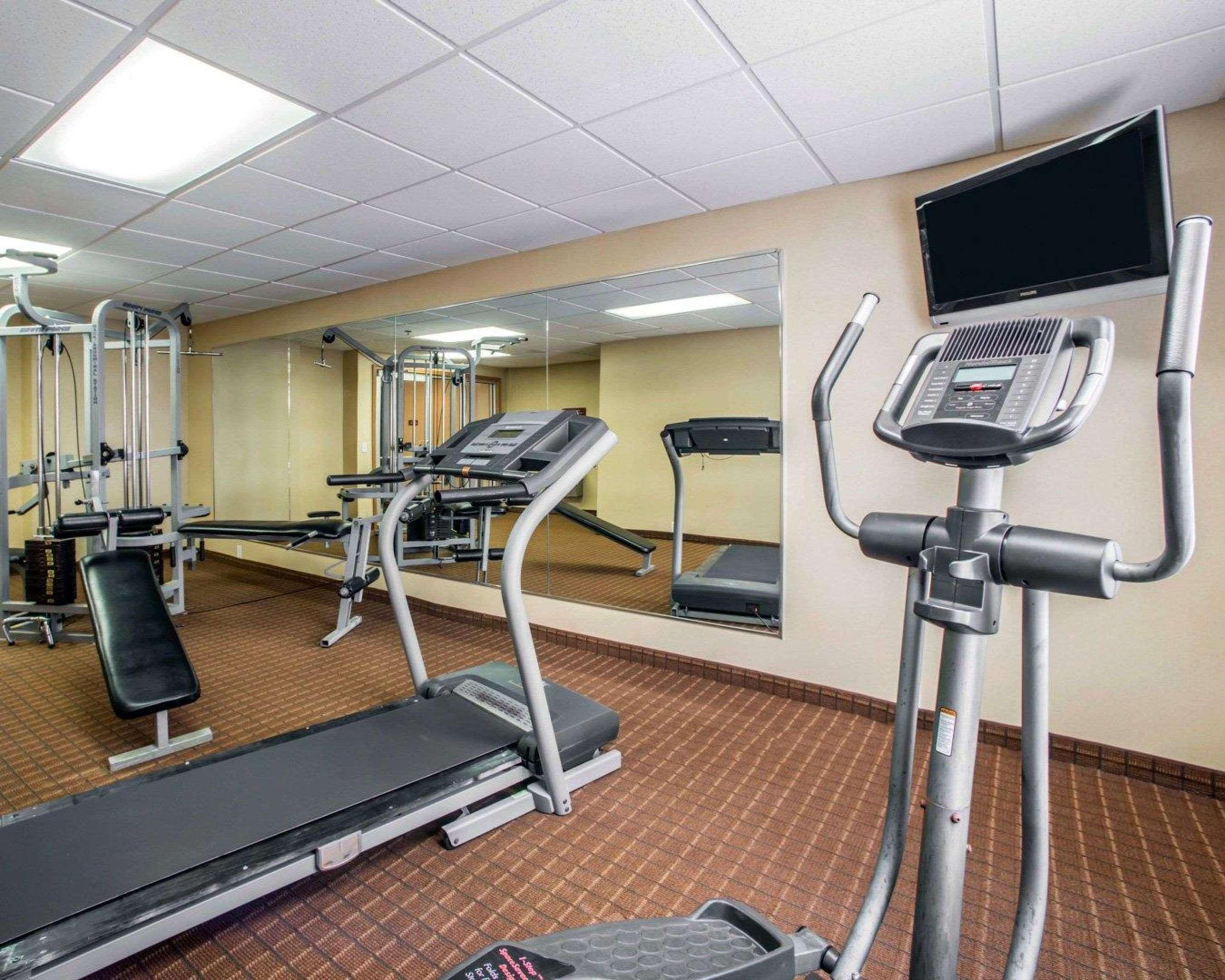 Comfort Inn & Suites Greenville I-70 Екстериор снимка