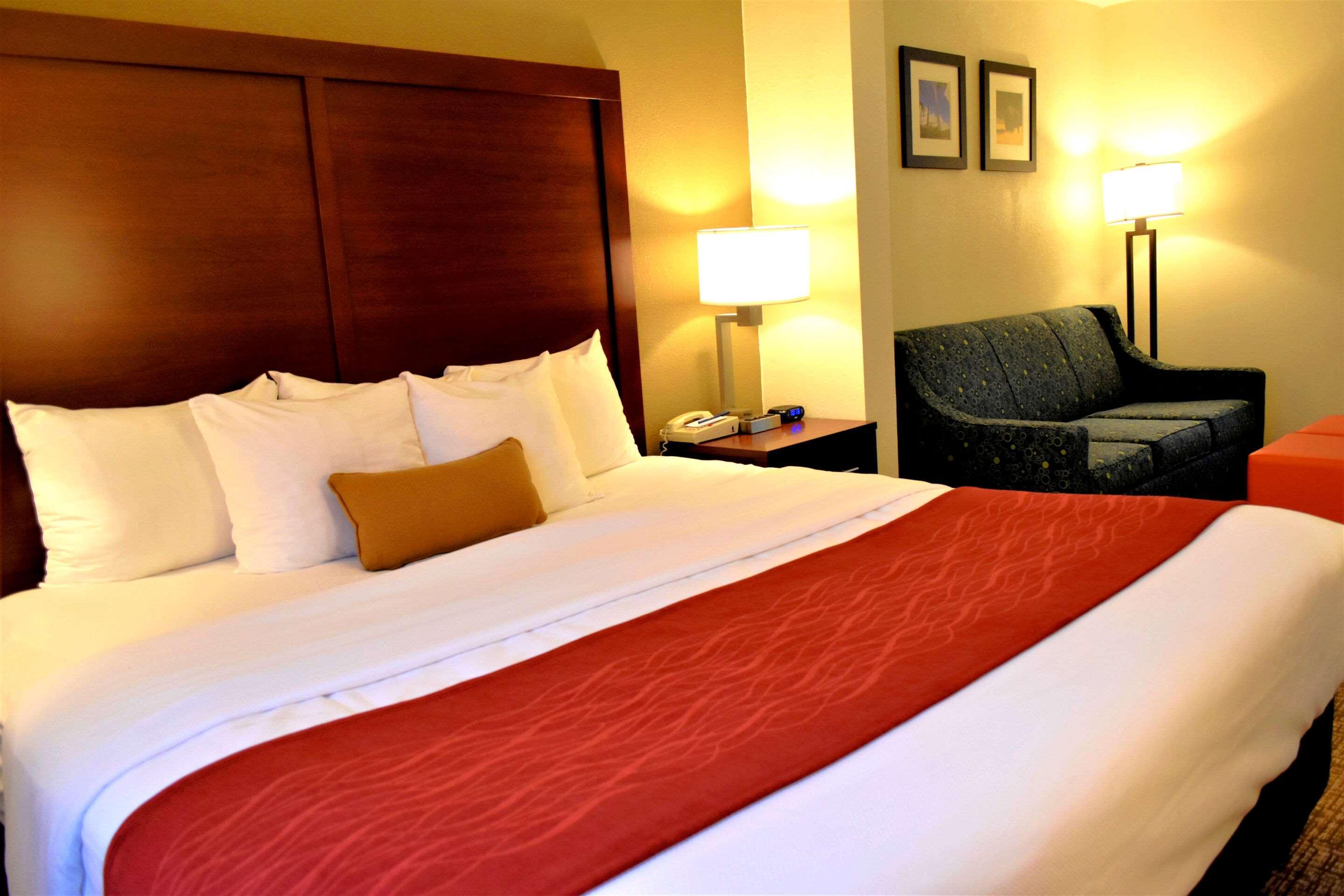 Comfort Inn & Suites Greenville I-70 Екстериор снимка